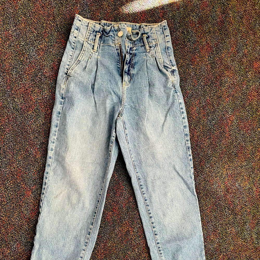 High waisted jeans